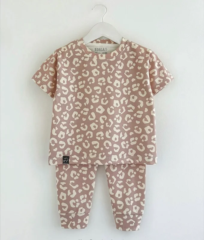 تیشرت و شلوارمادر وکودک کد۲۸۸۳